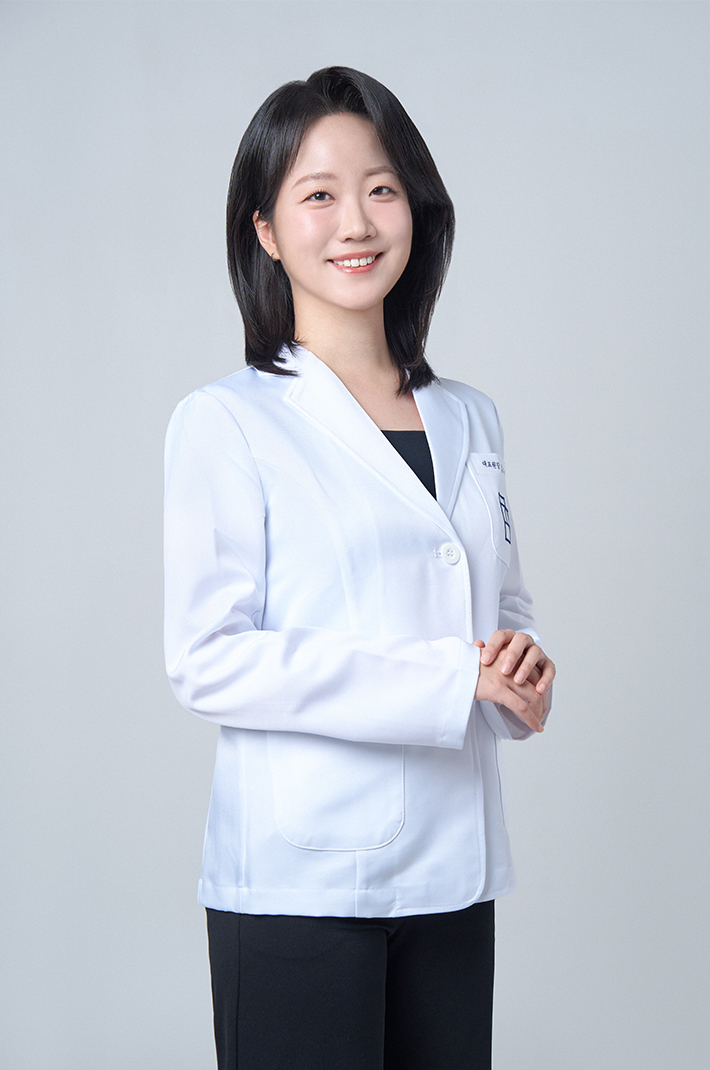인천점 김지원 대표원장 의료진 사진